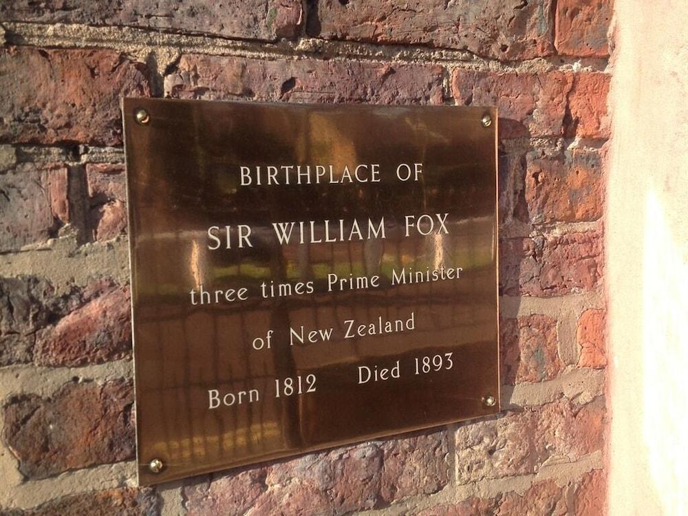 Sir William Fox Town House Hotel South Shields Exteriör bild